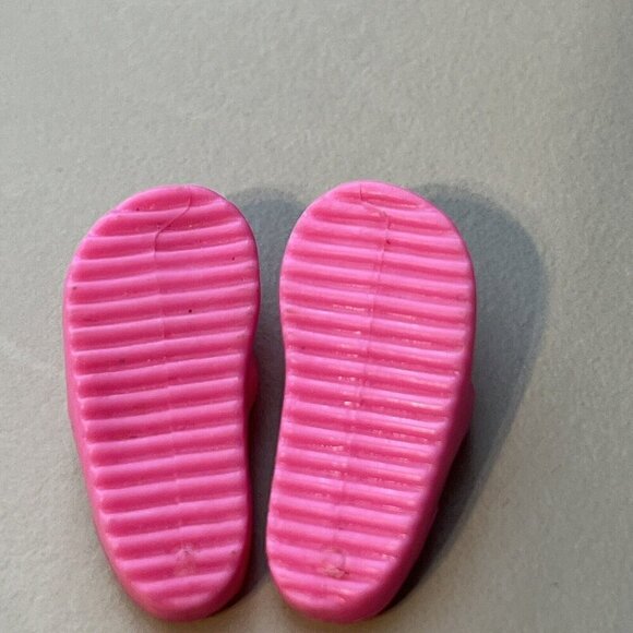 LIV FASHION DOLL Making Wave replacement Pink SPA SLIP ON SHOES SANDALS Jandals - Picture 5 of 7